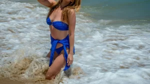 Pune call girl